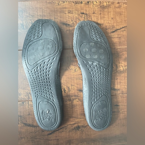 Yeezy’s Reflective Men’s - Picture 10 of 15